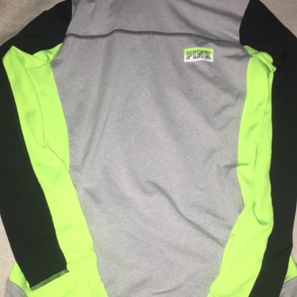 VS Pink pullover